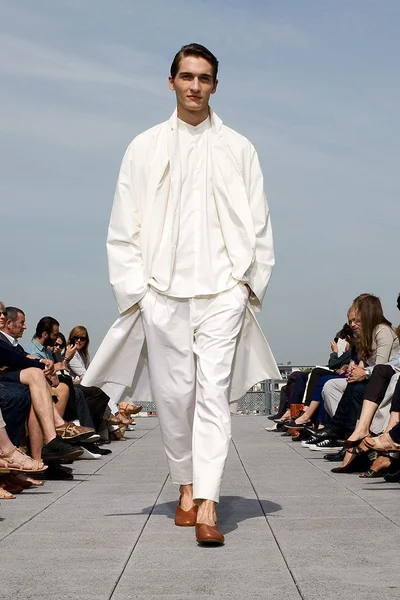 Look 2